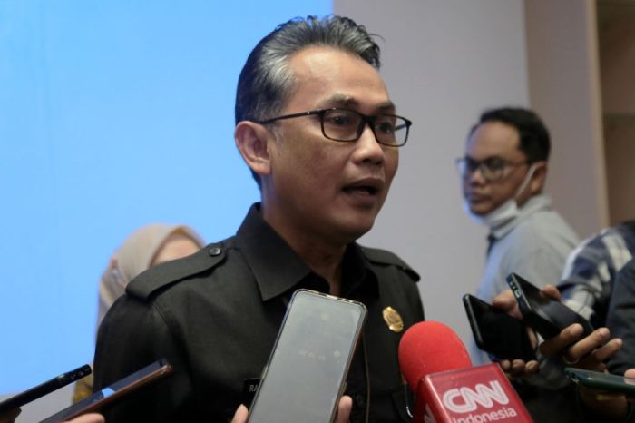 RESMI - DAFTAR PEMAIN BARU PERSEBAYA SURABAYA MUSIM 2024/2025 - KABAR ... RESMI! Inilah Angka Final Gaji UMR Surabaya Tahun 2025.